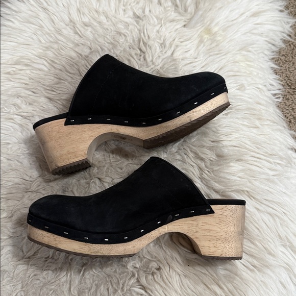 Ann Taylor Loft black suede clogs with a wooden heel and silver studs size 7.5M - Picture 2 of 9